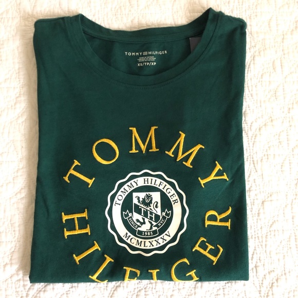 Hilfiger women’s tee shirt - Picture 2 of 4